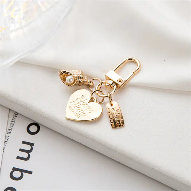 Elegant Peach Heart Shell Pendant Key Chain with Pearl