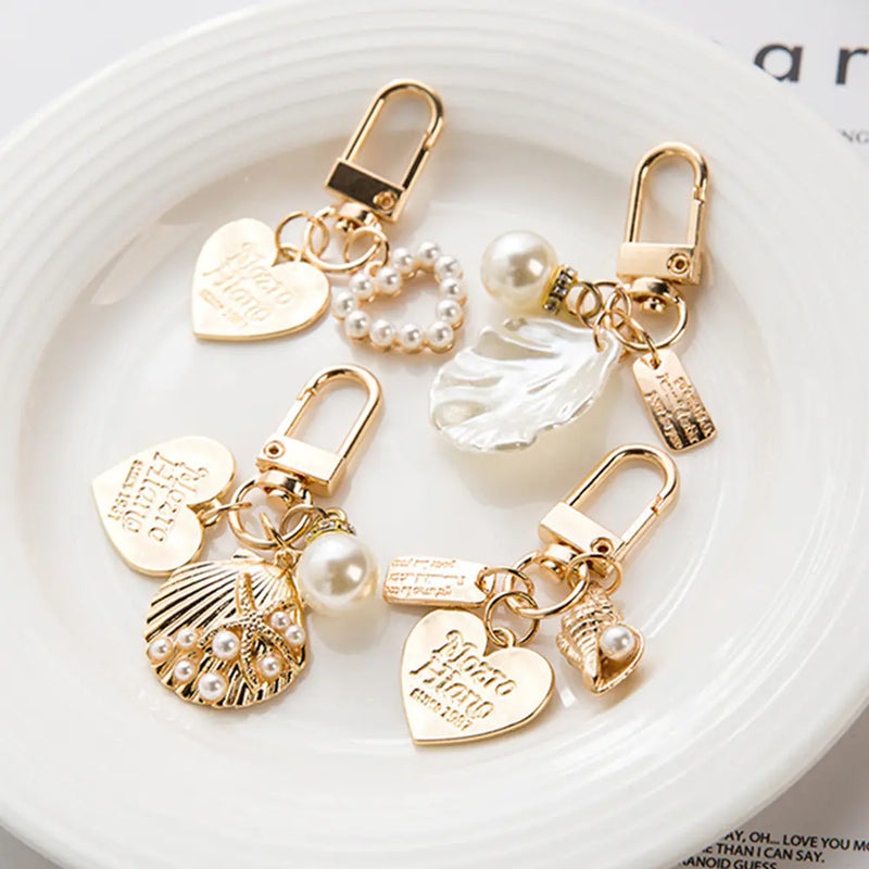 Elegant Peach Heart Shell Pendant Key Chain with Pearl