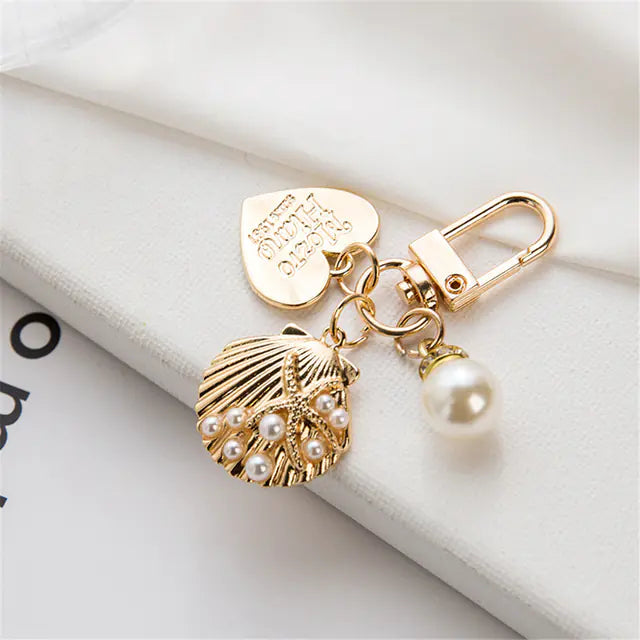 Elegant Peach Heart Shell Pendant Key Chain with Pearl